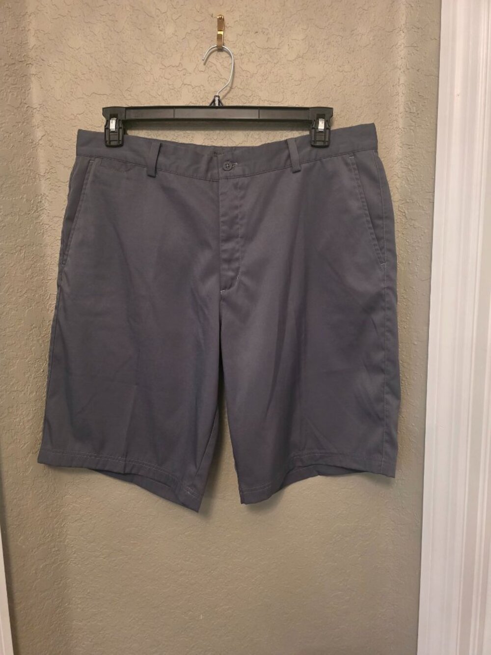 Nike Golf Men's Gray Performance Golf Shorts 36 EUC Neutral Dri Fit